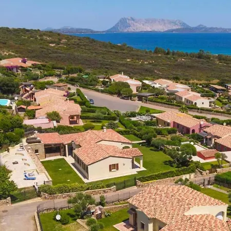 Villa Ambra Costa Caddu San Teodoro (Sardinia)