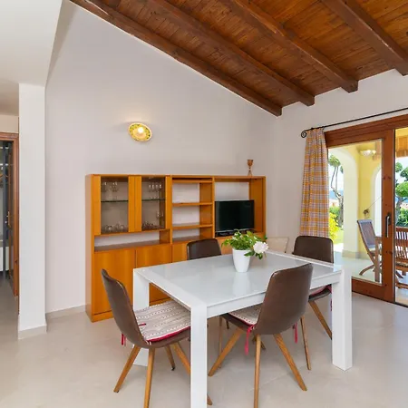 Ambra Costa Caddu Villa